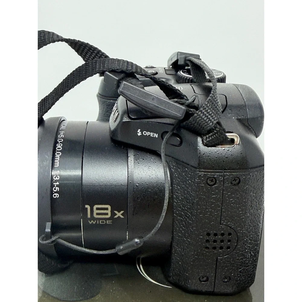 Fujifilm FinePix S1800 Digital Camera Black 12.2MP 18x Optical Zoom Bundle Box